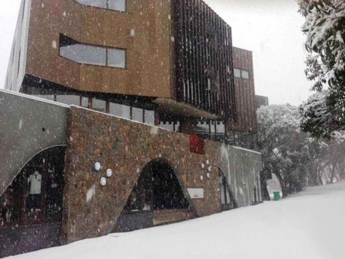 Buller Central Hotel Mount Buller Bagian luar foto